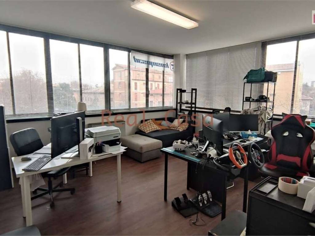 ufficio in affitto a Modena in zona San Faustino