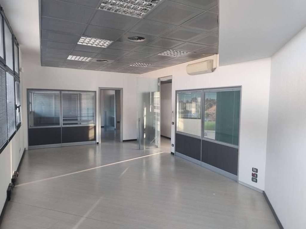 ufficio in affitto a Modena in zona Cittanova