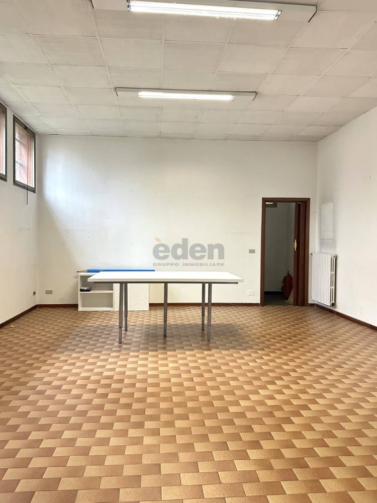 ufficio in affitto a Modena in zona Cognento