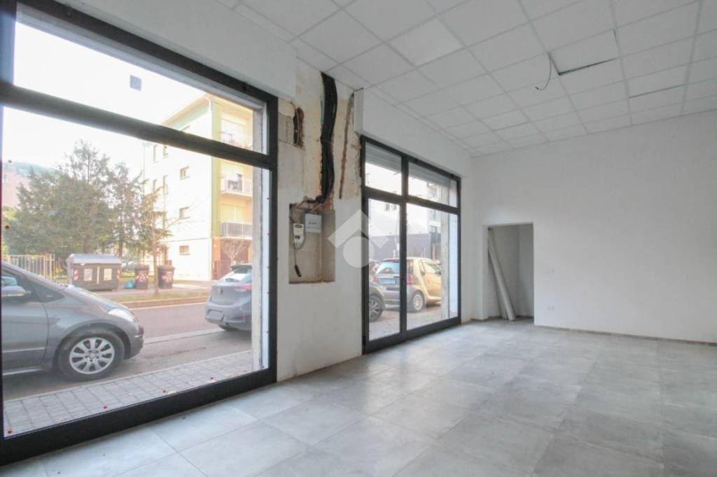negozio in affitto a Modena in zona Sant'Agnese