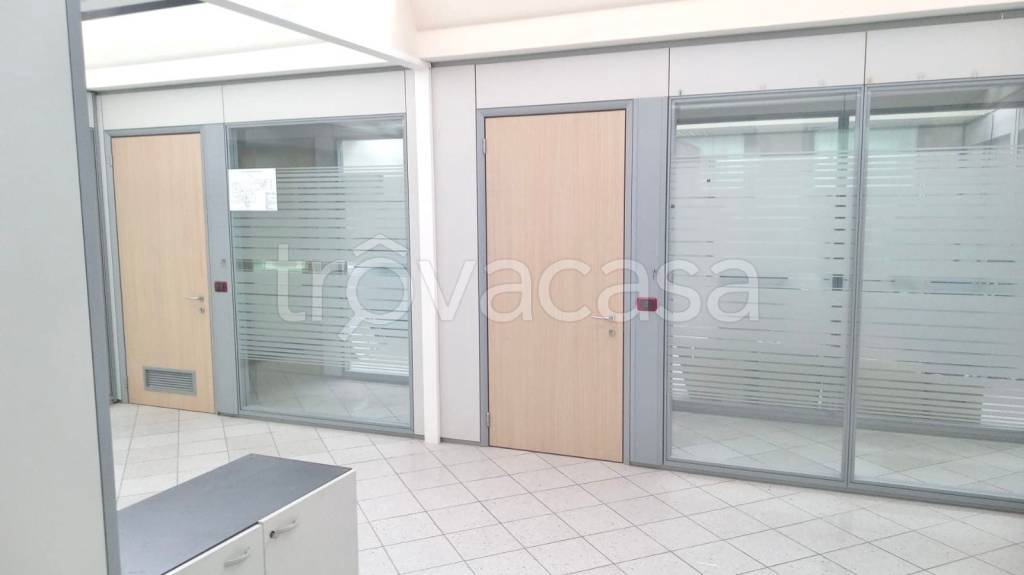 ufficio in affitto a Modena in zona Crocetta
