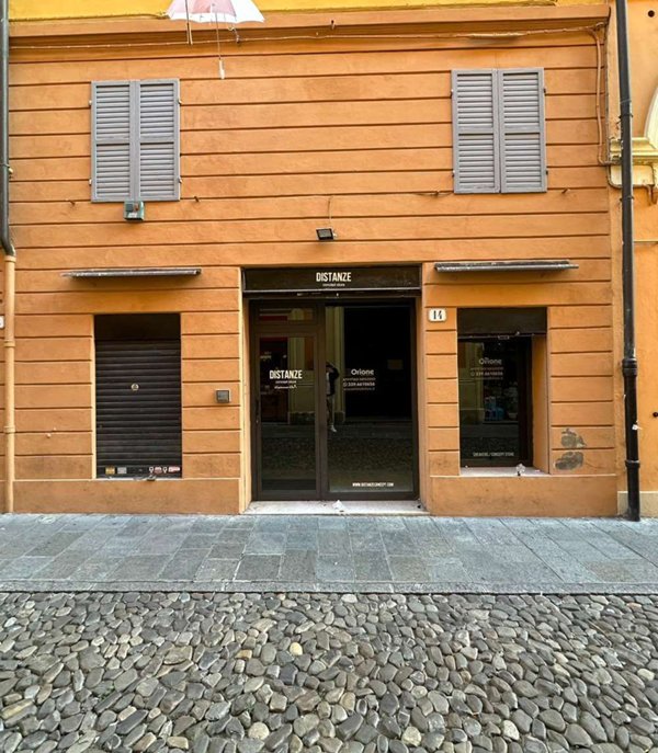 negozio in affitto a Modena in zona Centro Storico
