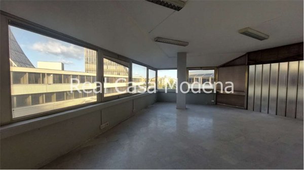ufficio in affitto a Modena in zona San Faustino