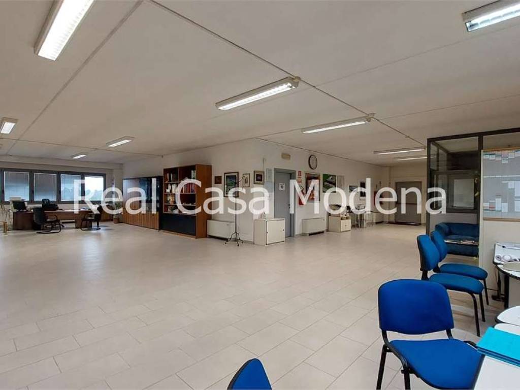 ufficio in affitto a Modena in zona Crocetta