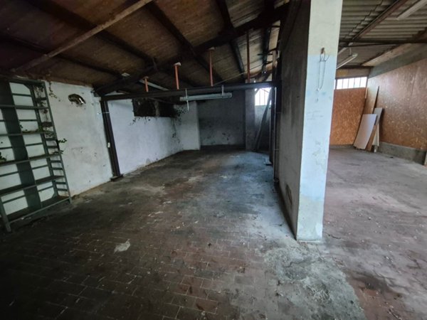 locale di sgombero in affitto a Modena in zona Crocetta