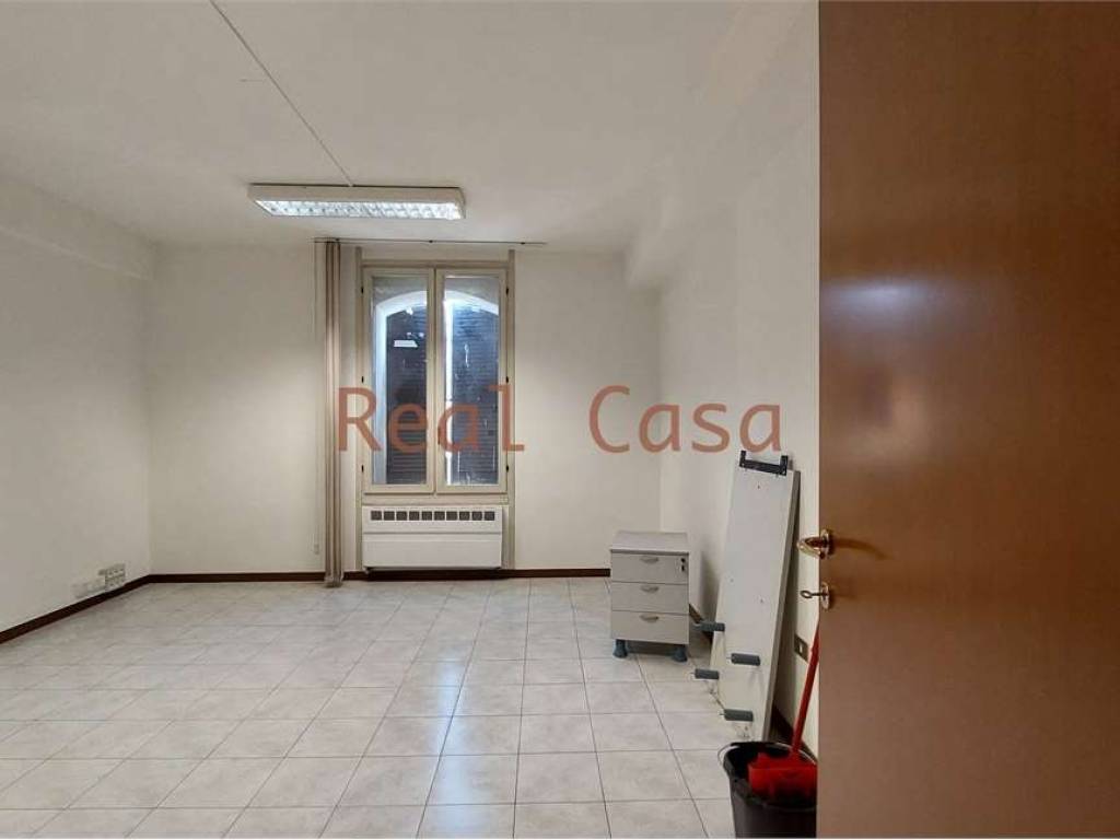 ufficio in affitto a Modena in zona San Lazzaro / Modena Est