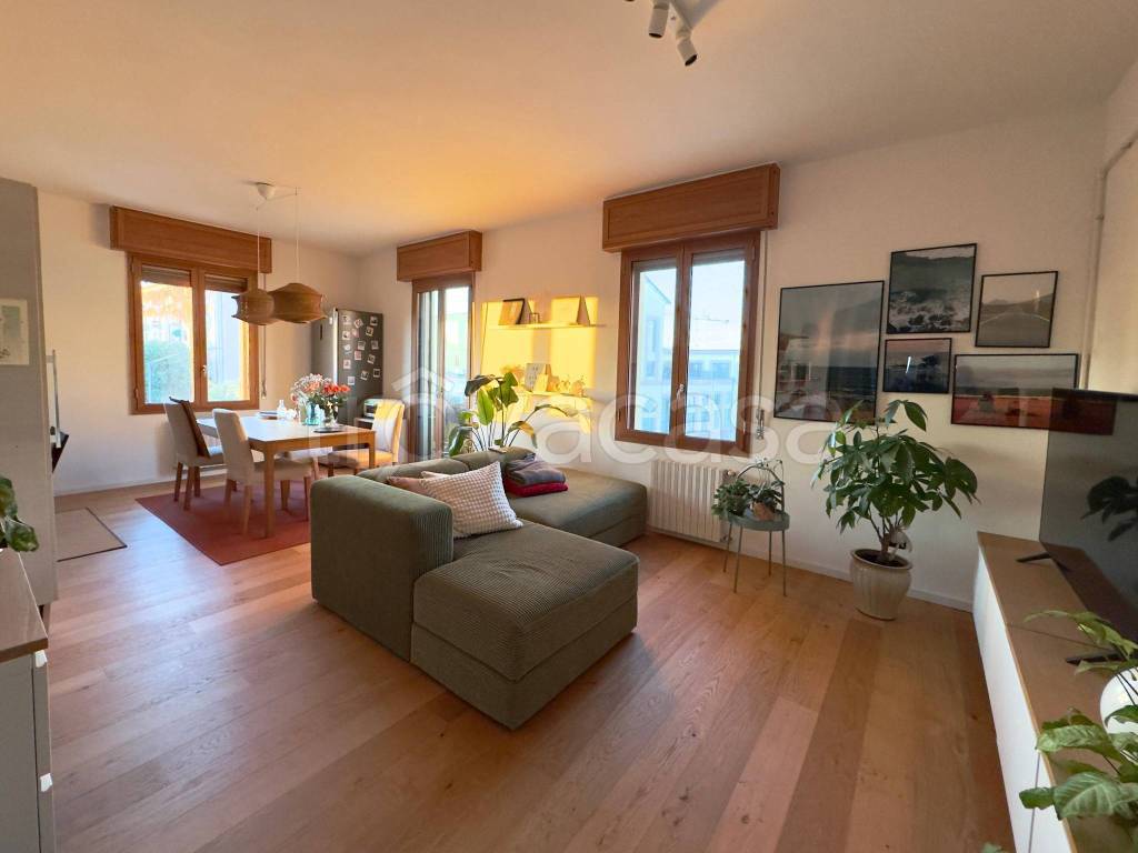 appartamento in affitto a Modena in zona Amendola