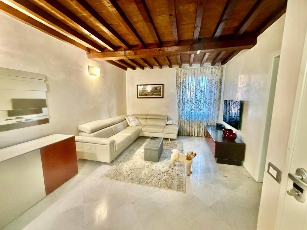 appartamento in affitto a Modena in zona Madonnina / Quattro Ville