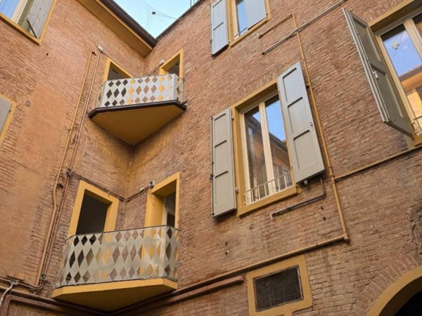 appartamento in affitto a Modena in zona Centro Storico