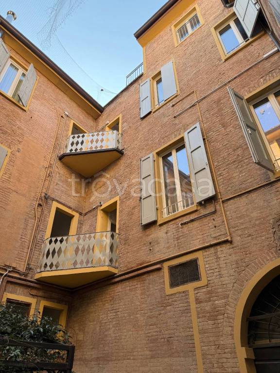 appartamento in affitto a Modena in zona Centro Storico