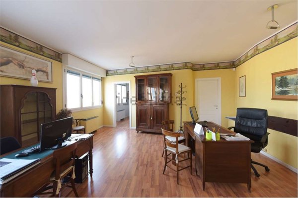 ufficio in affitto a Modena in zona San Faustino