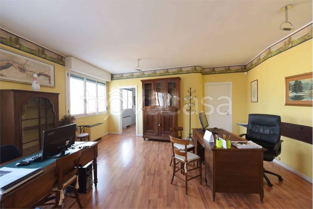 ufficio in affitto a Modena in zona San Faustino