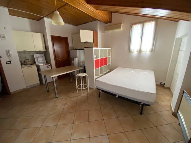 appartamento in affitto a Modena in zona Centro Storico