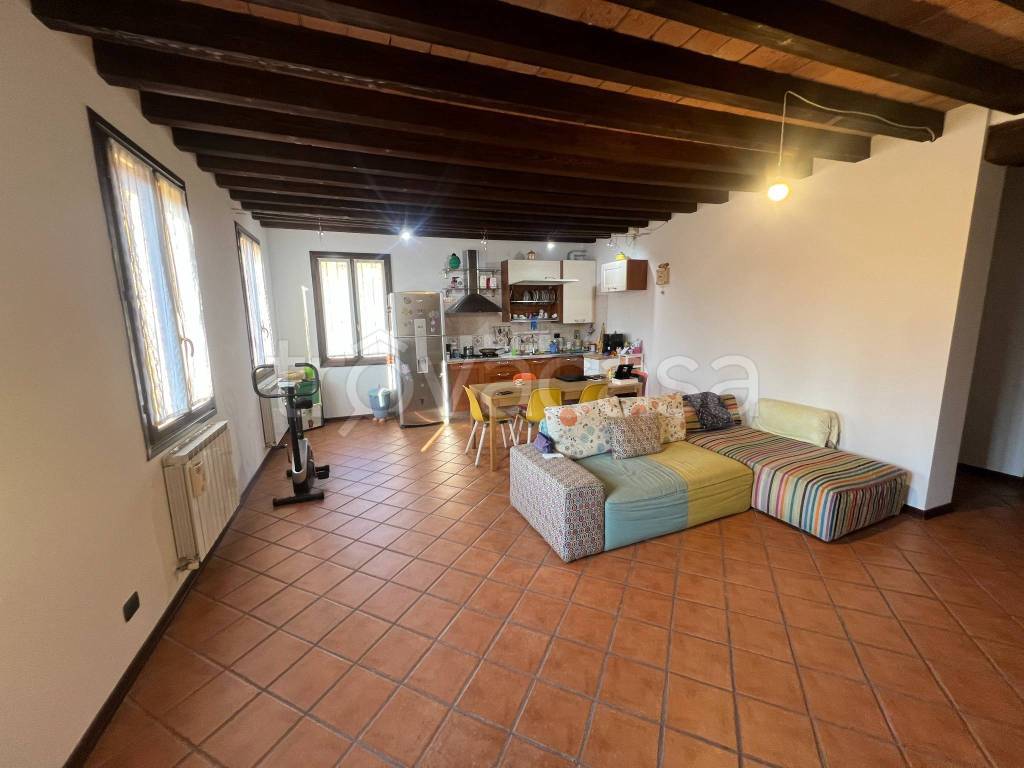 appartamento in affitto a Modena in zona Crocetta