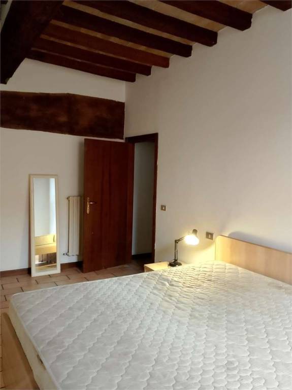 appartamento in affitto a Modena in zona Centro Storico