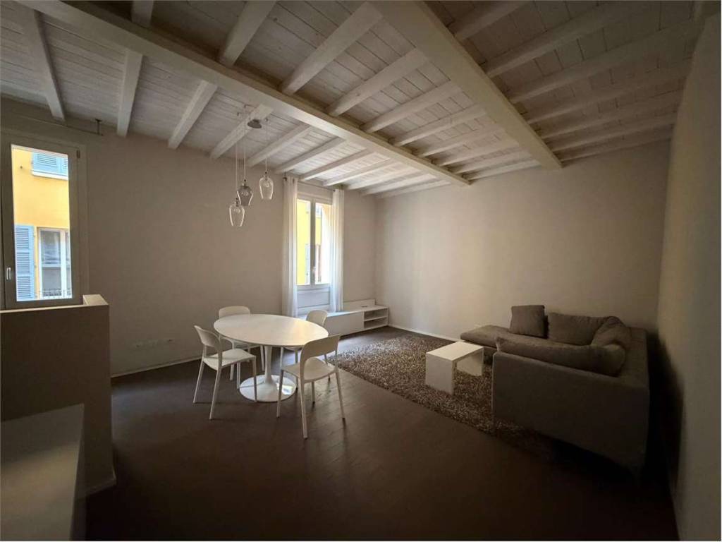 appartamento in affitto a Modena in zona Centro Storico