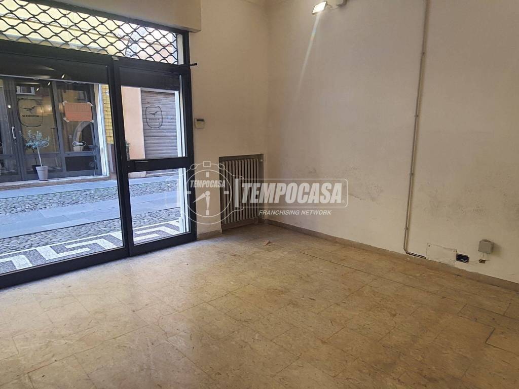 negozio in affitto a Modena in zona Centro Storico