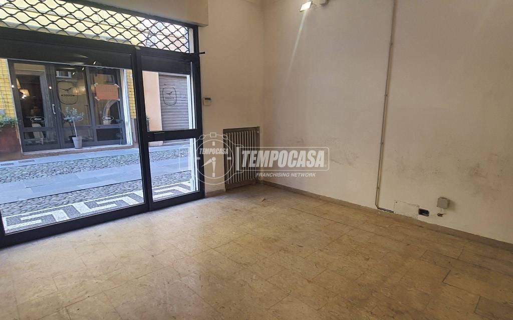 negozio in affitto a Modena in zona Centro Storico