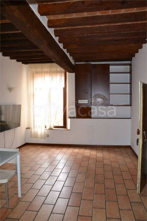 appartamento in affitto a Modena in zona Centro Storico