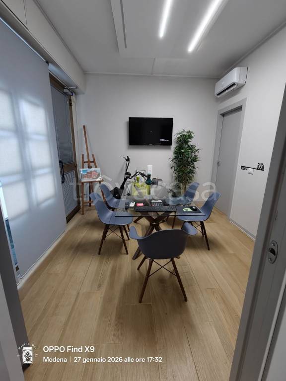 ufficio in affitto a Modena in zona Amendola