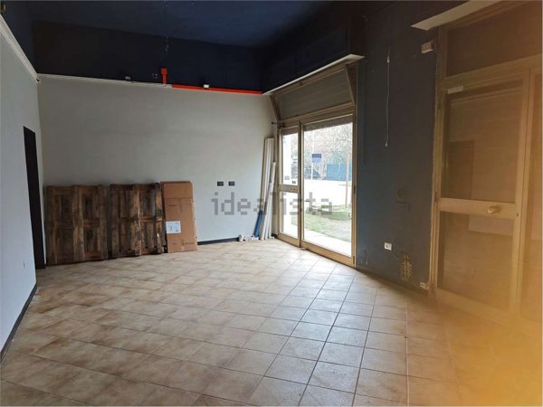 negozio in affitto a Modena in zona Buon Pastore