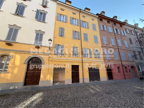 negozio in affitto a Modena in zona Centro Storico