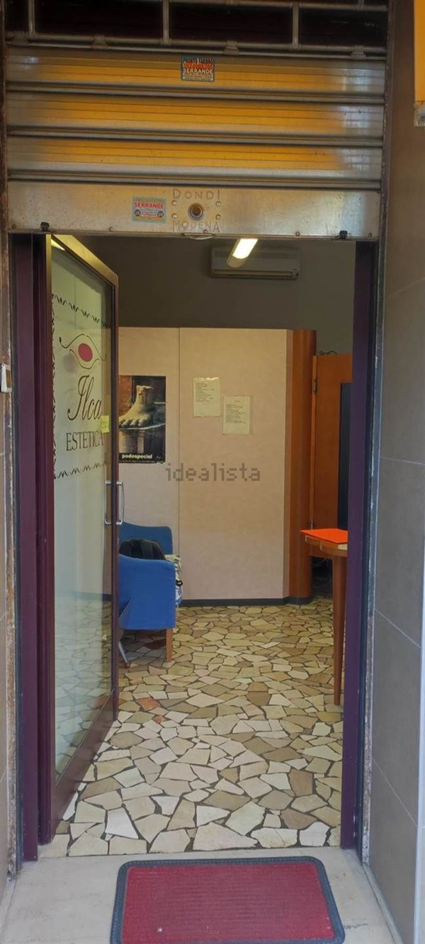 locale commerciale in affitto a Modena in zona Crocetta