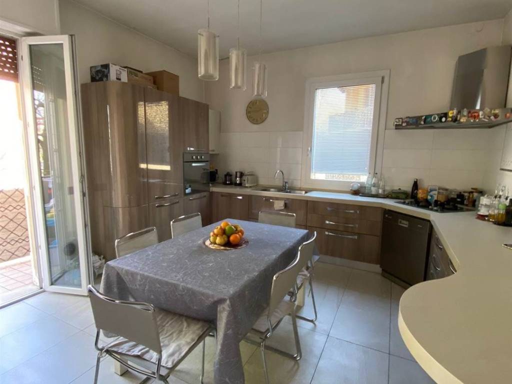 appartamento in affitto a Modena in zona Centro Storico