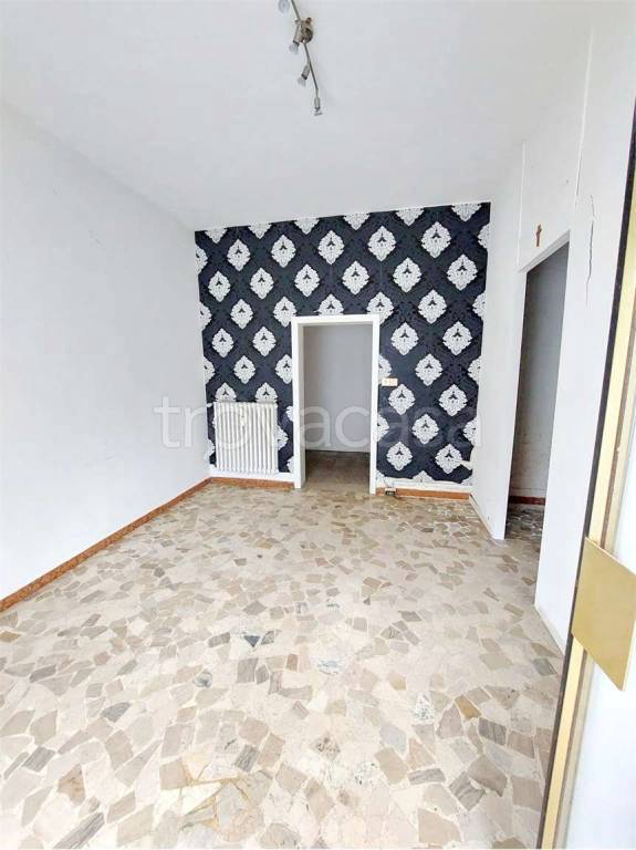 negozio in affitto a Modena in zona San Damaso