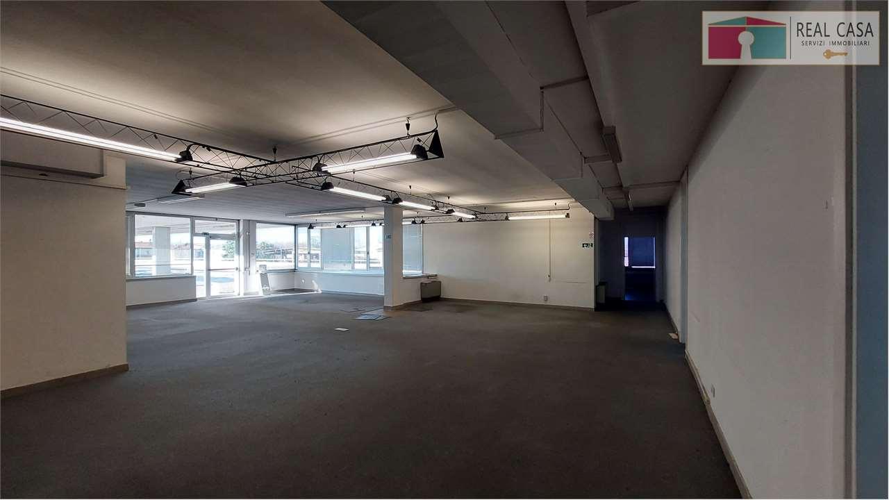 ufficio in affitto a Modena in zona Madonnina / Quattro Ville