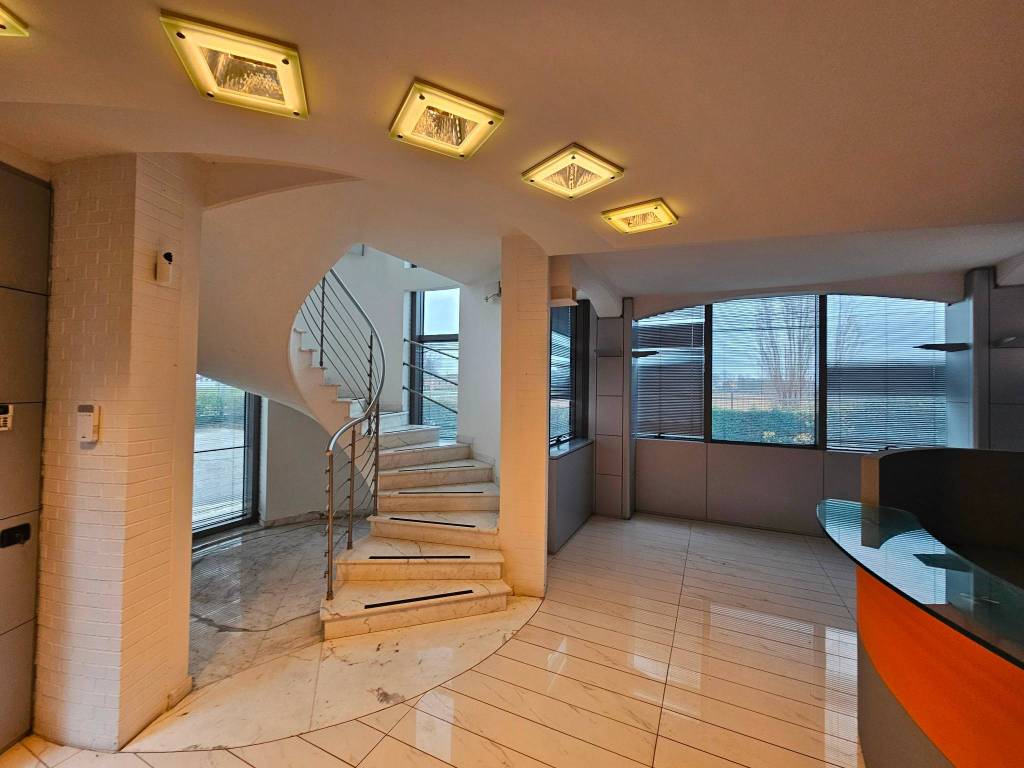 capannone in affitto a Modena in zona San Lazzaro / Modena Est