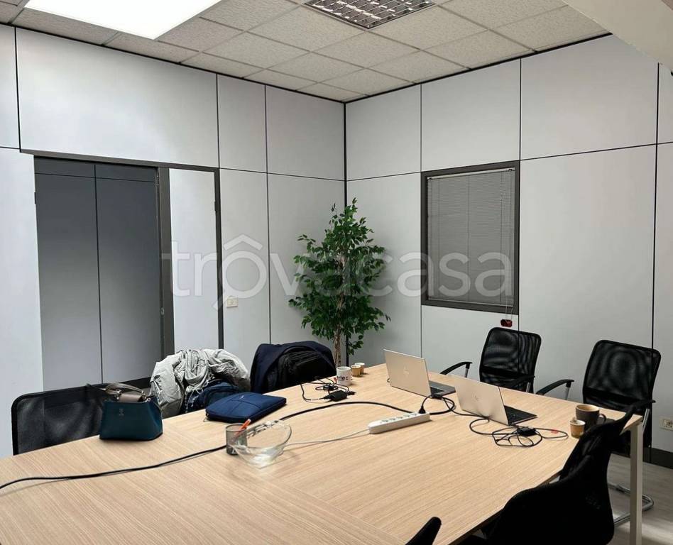 ufficio in affitto a Modena in zona Madonnina / Quattro Ville