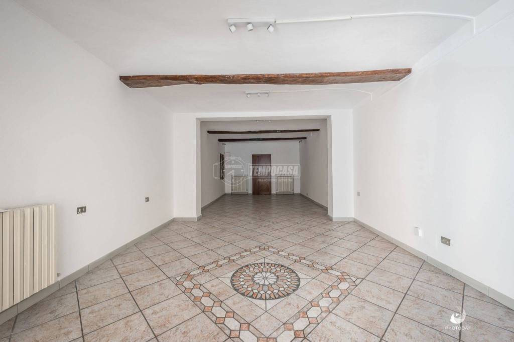 negozio in affitto a Modena in zona Centro Storico