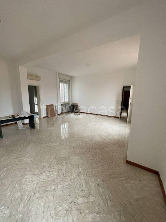 appartamento in affitto a Modena in zona Centro Storico