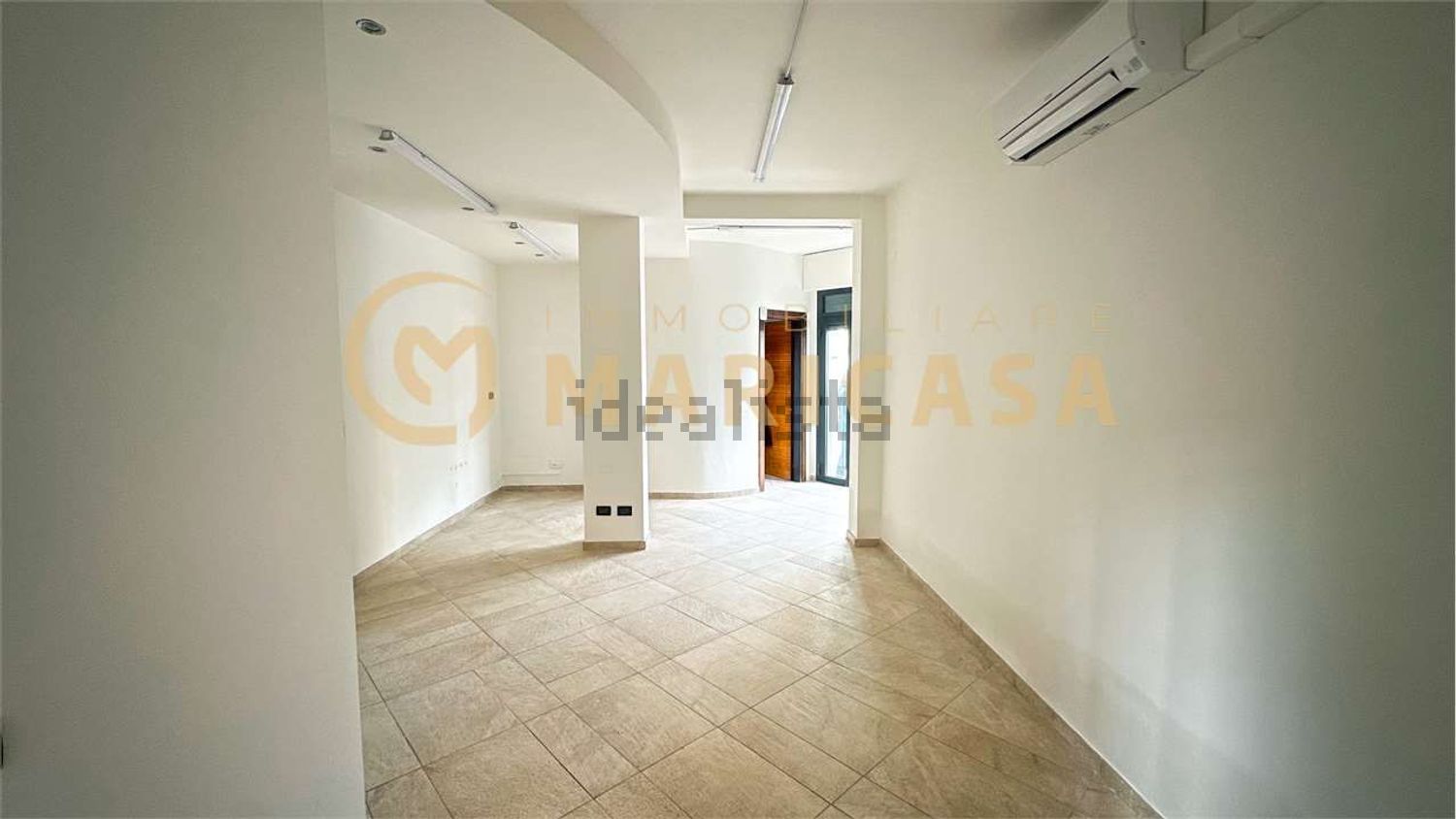 locale commerciale in affitto a Modena in zona Amendola