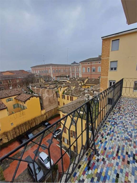 appartamento in affitto a Modena in zona Centro Storico