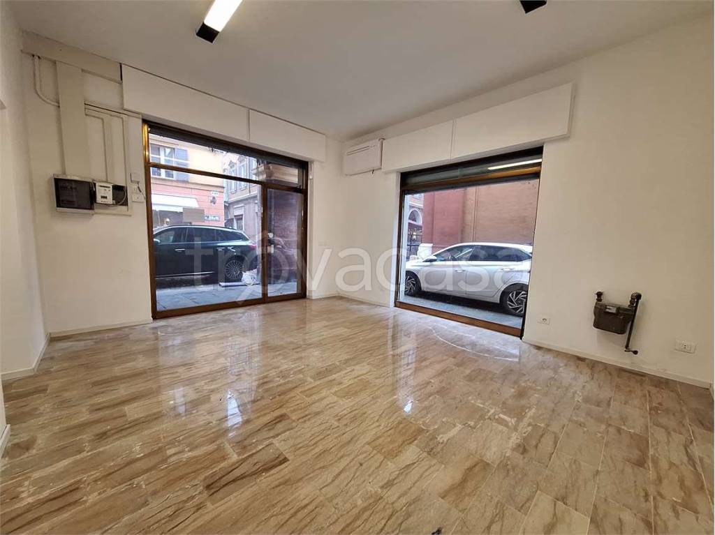 negozio in affitto a Modena in zona Centro Storico
