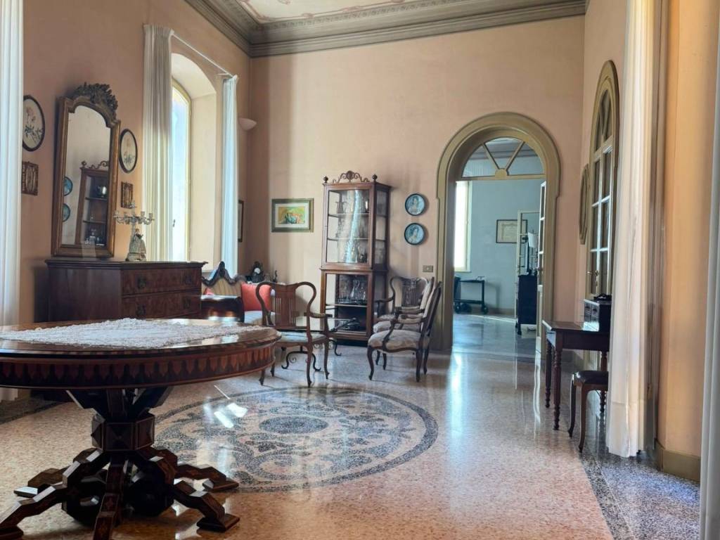 appartamento in affitto a Modena in zona Centro Storico