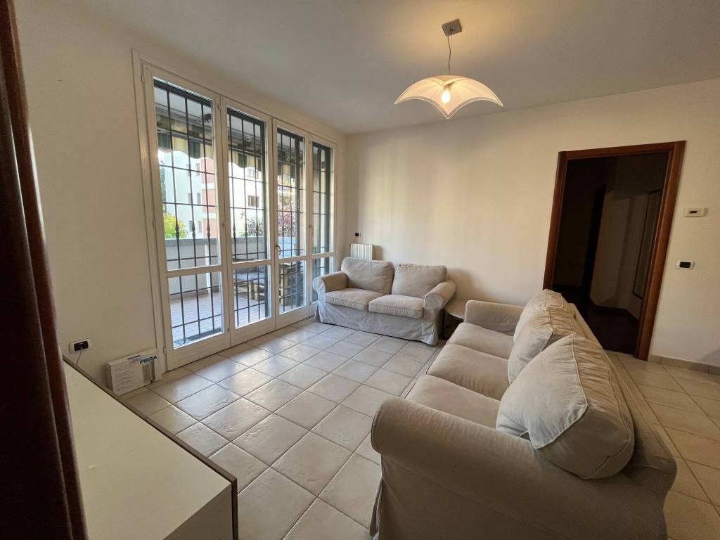 appartamento in affitto a Modena in zona Cittanova