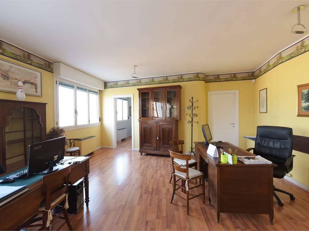 ufficio in affitto a Modena in zona San Faustino