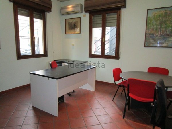 ufficio in affitto a Modena in zona Madonnina / Quattro Ville