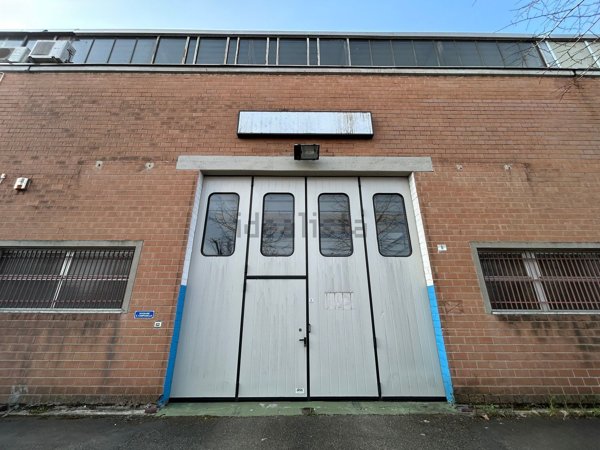 ufficio in affitto a Modena in zona Crocetta