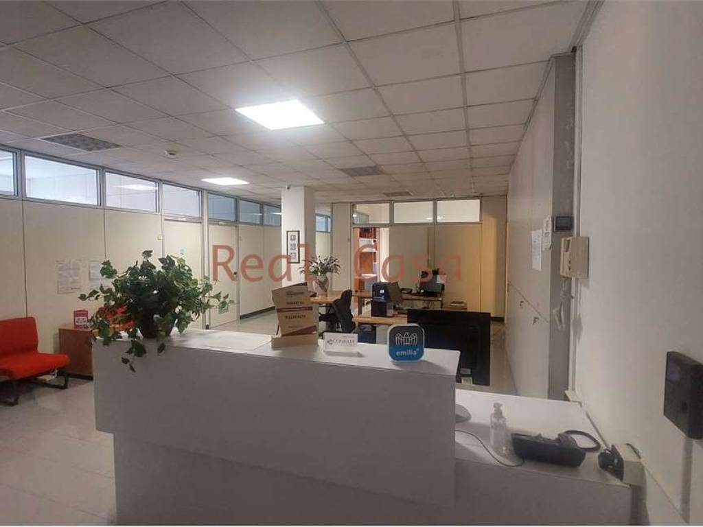 ufficio in affitto a Modena in zona San Faustino
