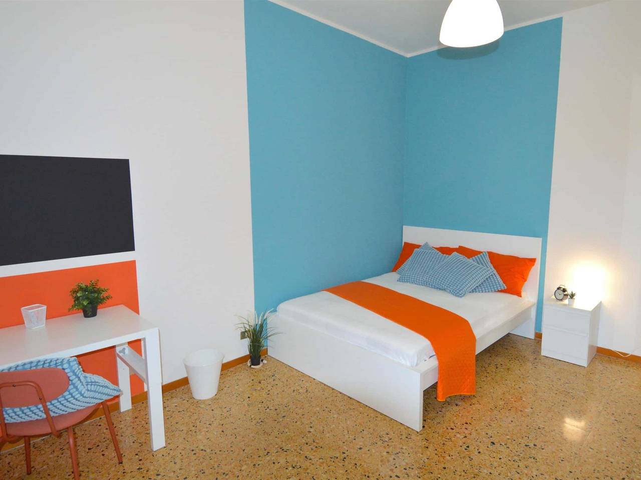 negozio in affitto a Modena in zona Buon Pastore