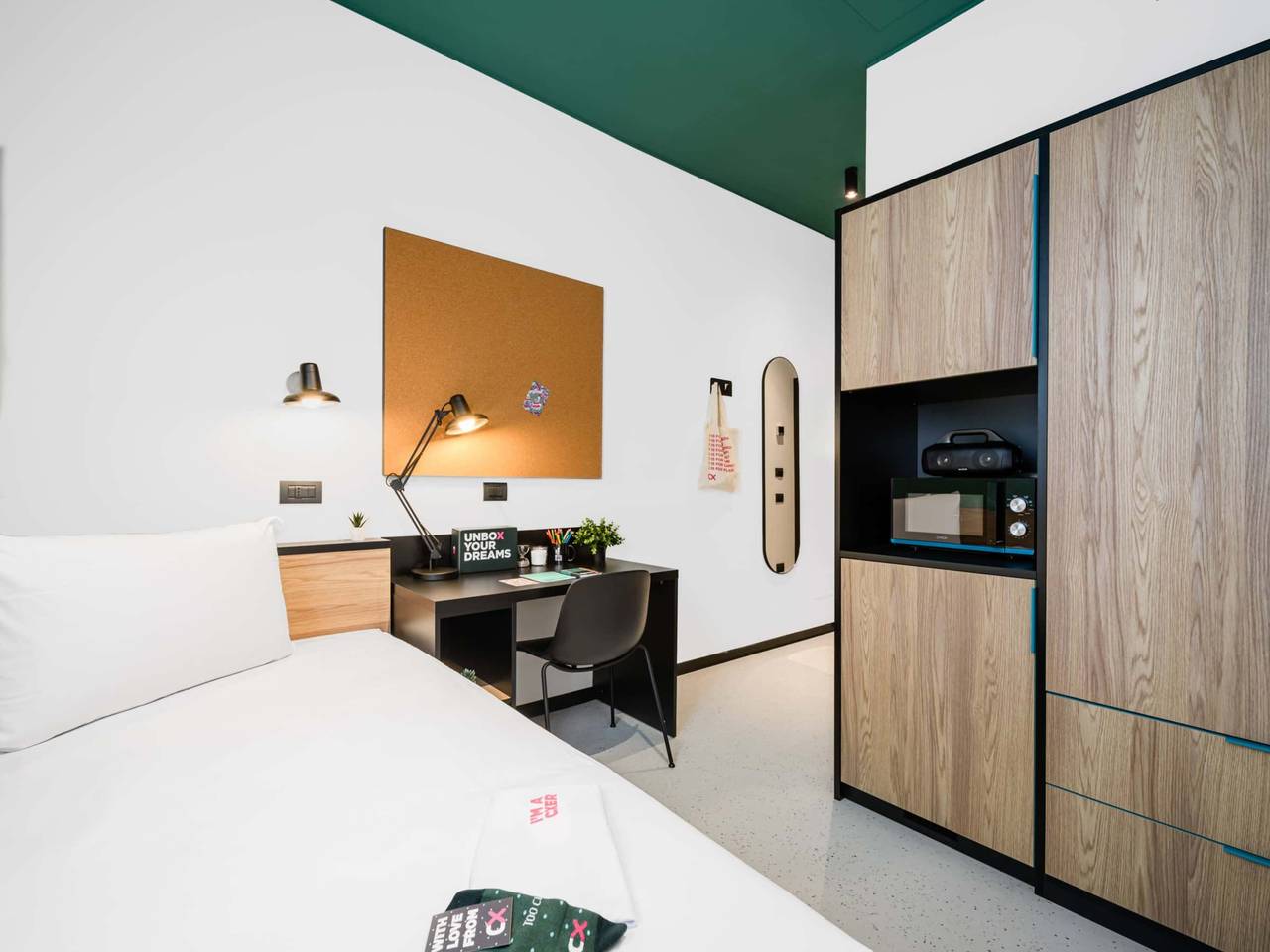 negozio in affitto a Modena in zona Crocetta