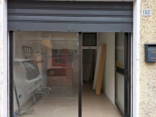 negozio in affitto a Modena in zona San Faustino