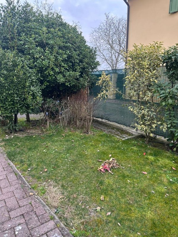 casa semindipendente in affitto a Modena