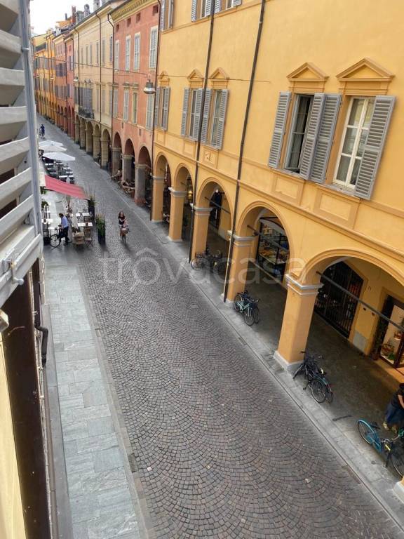 appartamento in affitto a Modena in zona Centro Storico