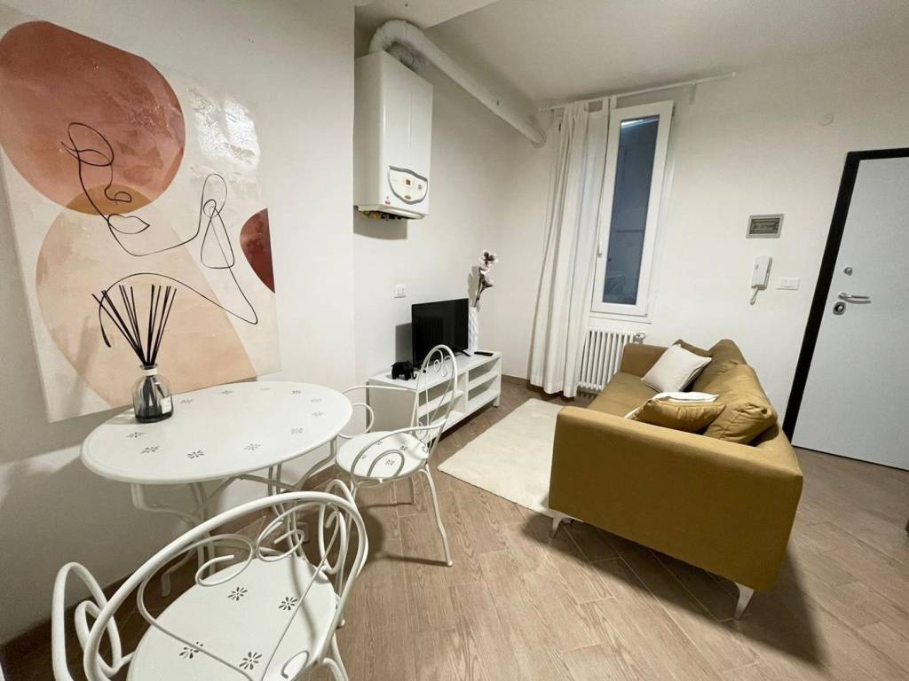 appartamento in affitto a Modena in zona Centro Storico