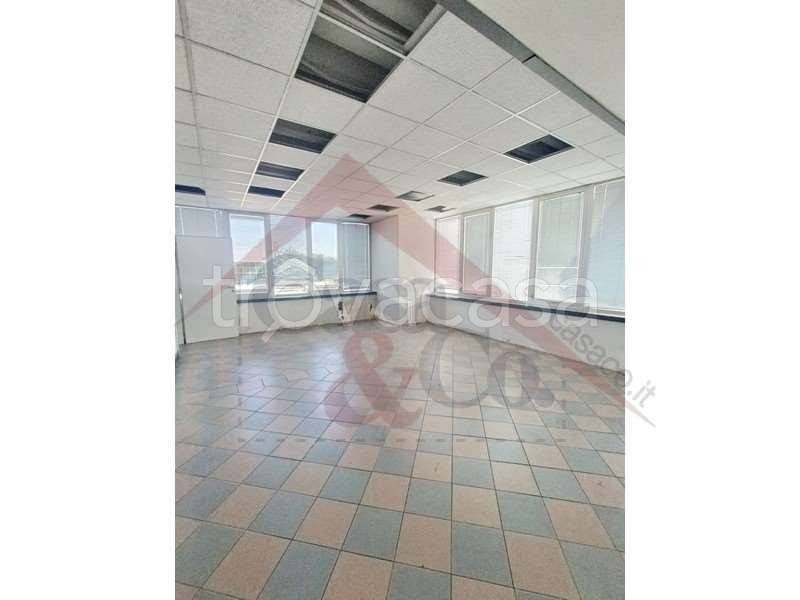 ufficio in affitto a Modena in zona Madonnina / Quattro Ville